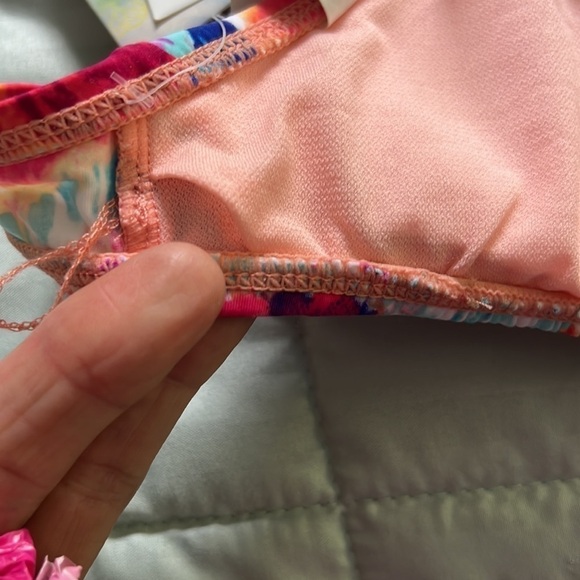 Hobie Chevron Ikat Print Bikini Top, has a wrap around strap & shoulder straps - Picture 16 of 16